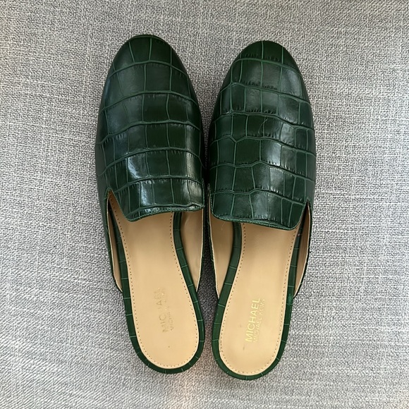 NEW Michael by Micheal Kors Faux croc mules / flats / green / 7.5M - Picture 9 of 9